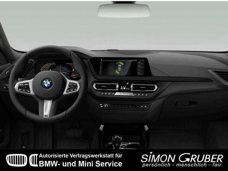Gebraucht BMW 118 Shadowline 136 PS (100 kW) 2025 Schwarz Kleinwagen