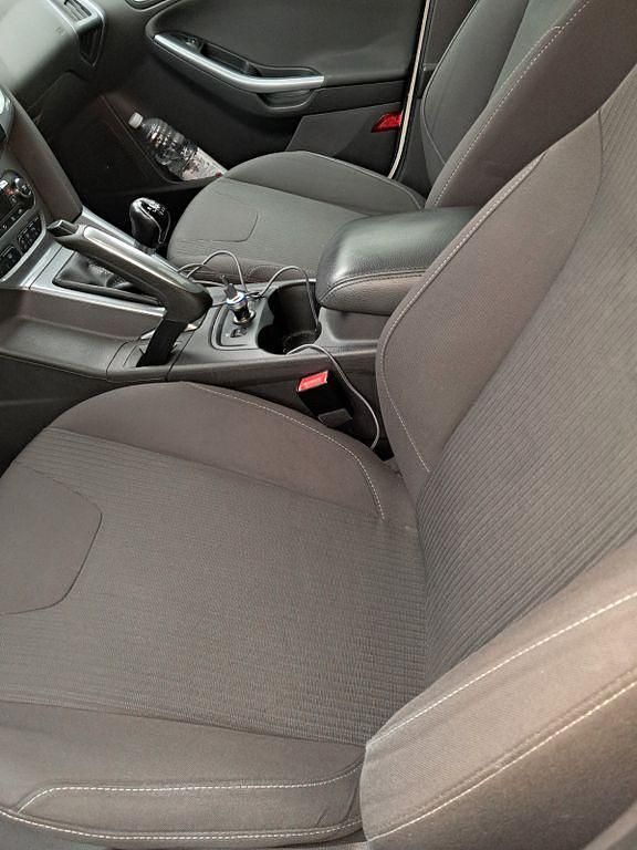 Gebraucht Ford Focus Titanium 150 PS (110 kW) 2011 Weiß Limousine