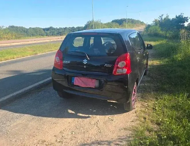 Gebraucht Suzuki Alto 68 PS (50 kW) 2012 Schwarz Kleinwagen