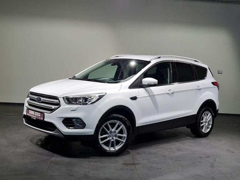 Gebraucht Ford Kuga Titanium 150 PS (110 kW) 2019 Weiß, frozen white SUV