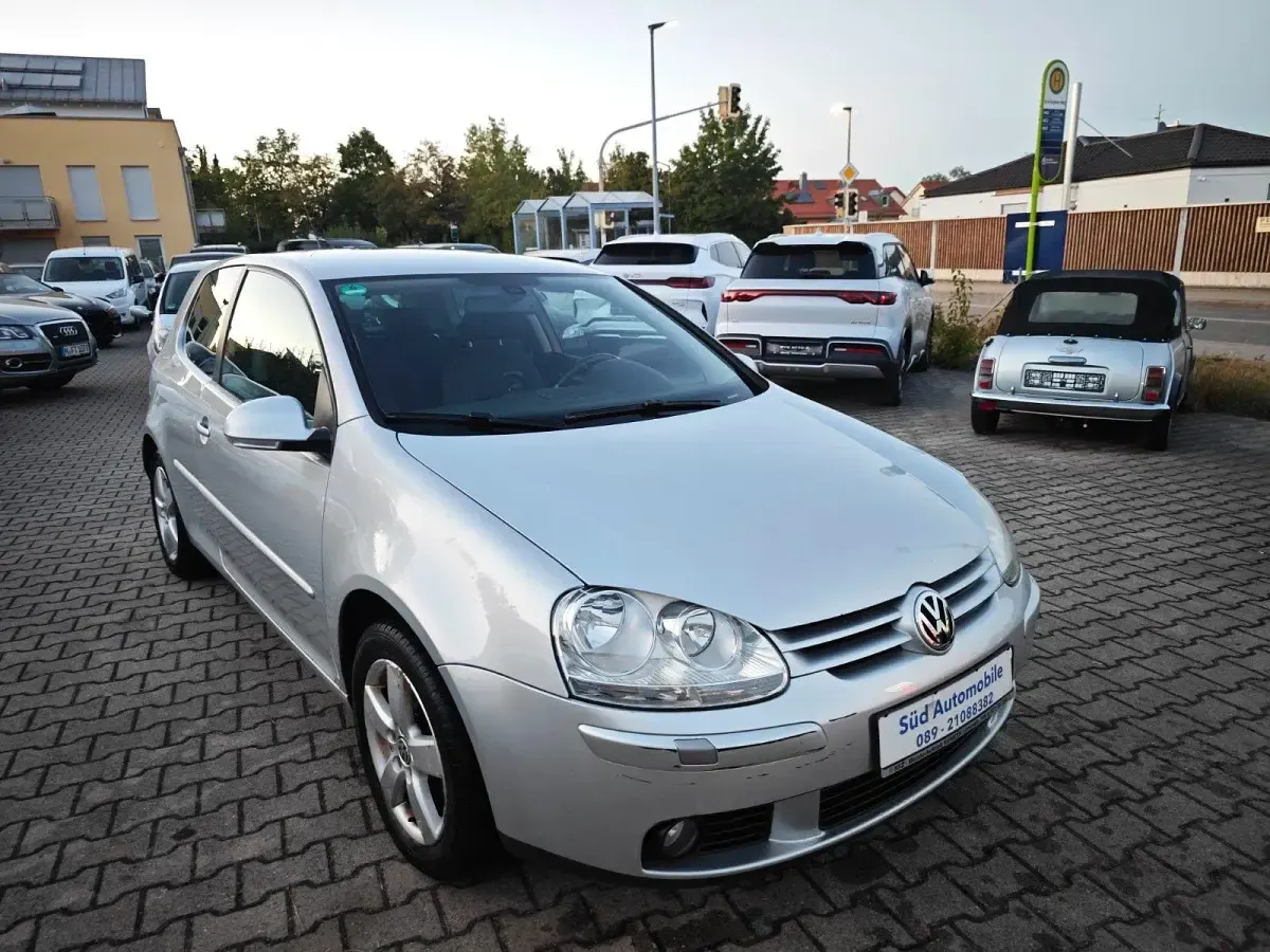 Gebraucht VW Golf VI United 80 PS (58 kW) 2008 Silber Kleinwagen