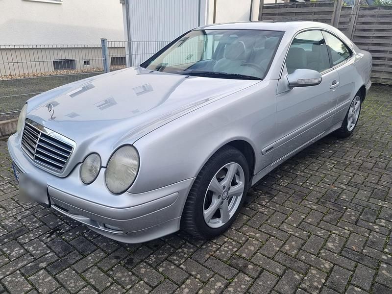 Grau Gebraucht 2001 Mercedes 320 Coupé | 3.650 € - Bild 1/4