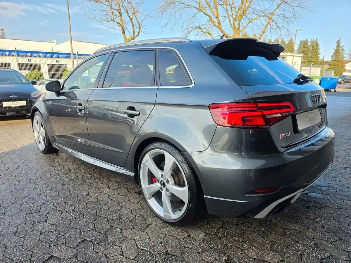 Gebraucht Audi RS3 Sport 400 PS (294 kW) 2019 Daytonagrau Limousine