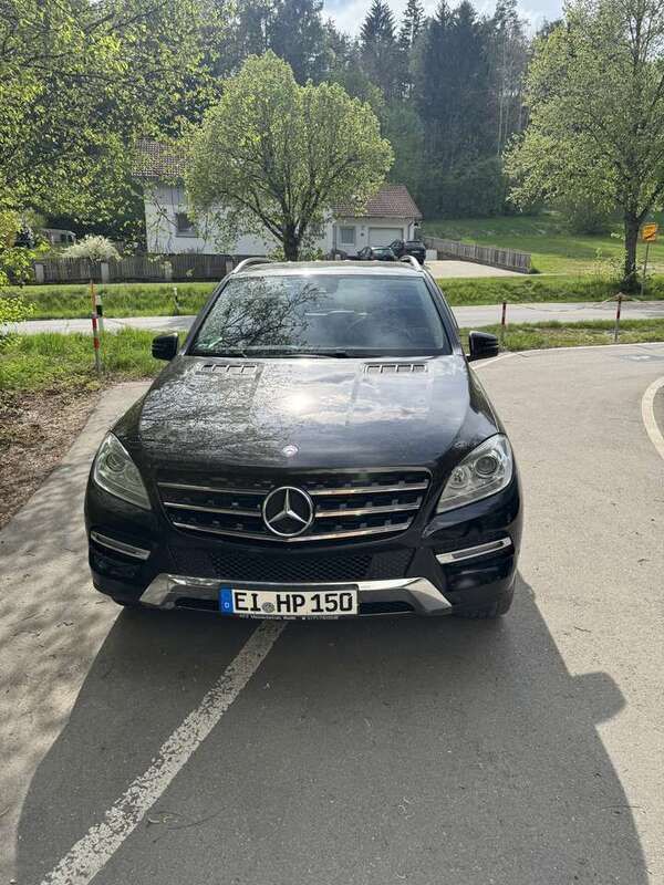 Gebraucht 2012 Mercedes ML250 Edition 1 SUV | 13.500 € (Guter Preis) - Bild 1/4