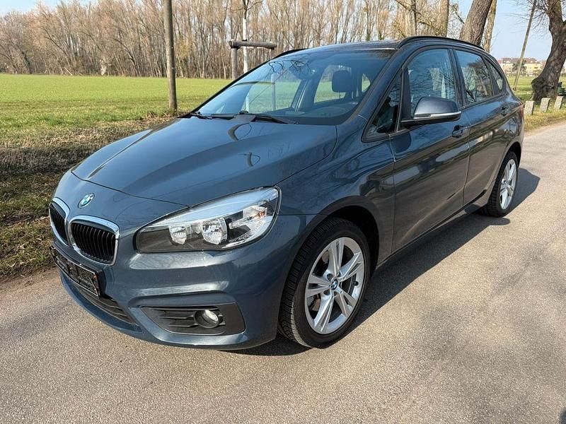 Gebraucht BMW 220 Active Tourer Basis 190 PS (139 kW) 2014 Grau Van / Kleinbus
