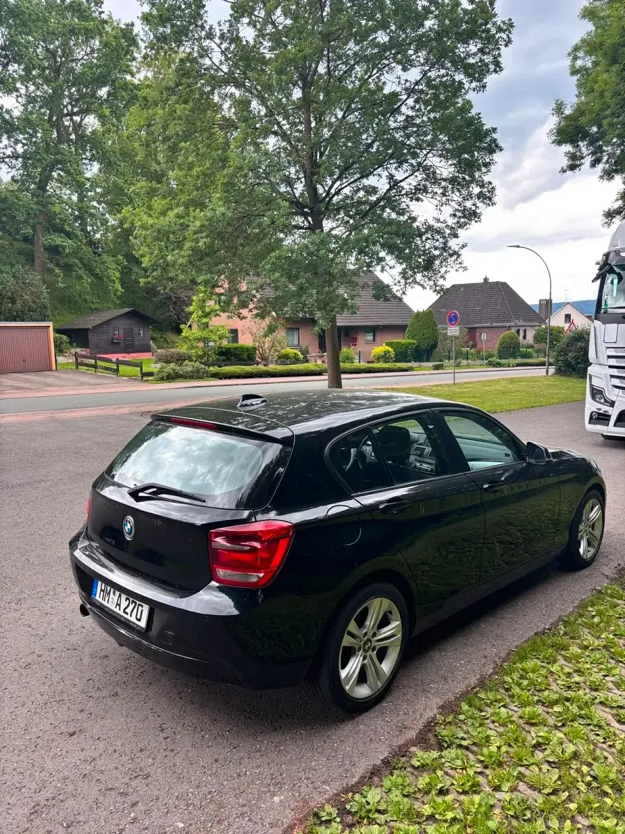Gebraucht BMW 116 136 PS (100 kW) 2012 Schwarz Kleinwagen