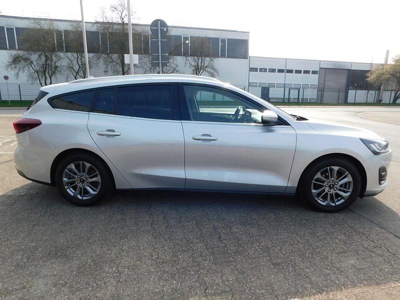 Gebraucht Ford Focus Titanium X 116 PS (85 kW) 2024 Silber Limousine