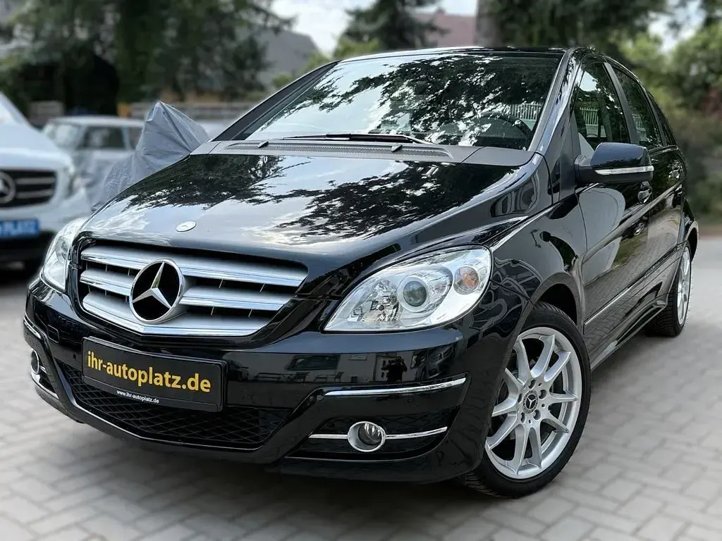 Gebraucht Mercedes B180 116 PS (85 kW) 2009 Schwarz Van / Kleinbus