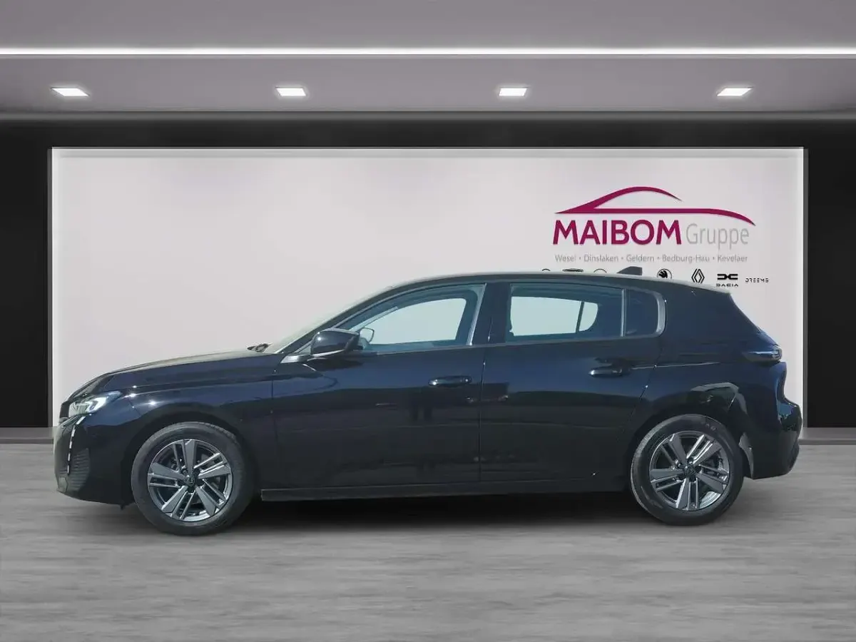 Gebraucht Peugeot 308 Active 131 PS (96 kW) 2023 Schwarz Limousine