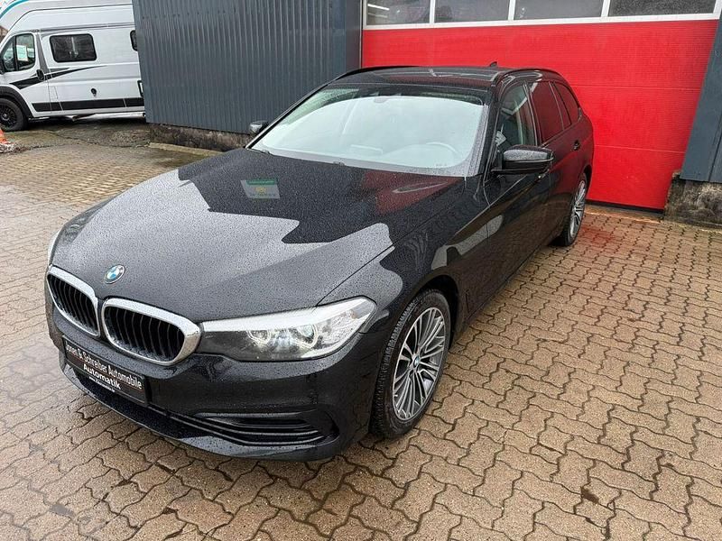 Gebraucht BMW 520 Shadowline 190 PS (139 kW) 2019 Schwarz Kombi