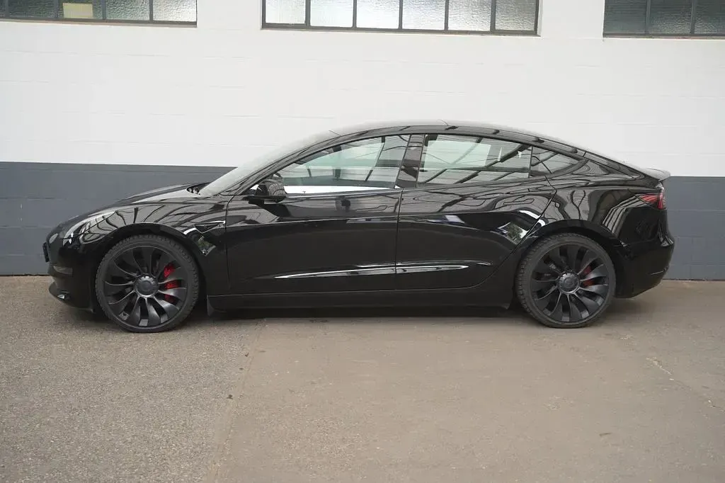 Usata Tesla Model 3 Performance 392 kW (534 CV) 2022 Nero Berlina