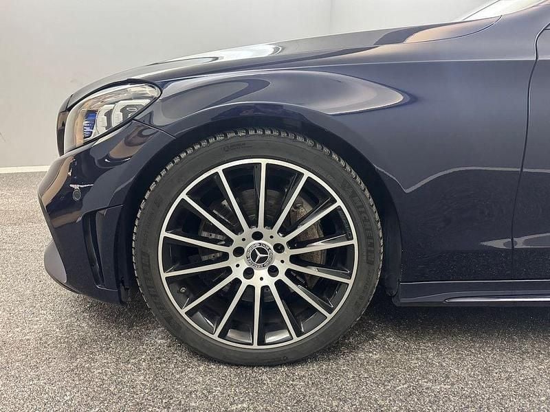 Gebraucht Mercedes C300 AMG line 258 PS (189 kW) 2018 Blau Coupé