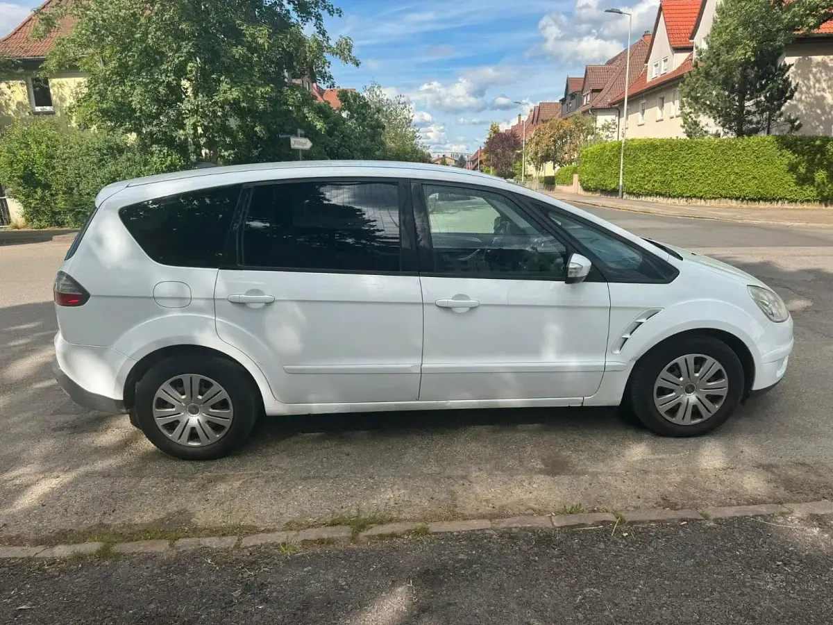 Gebraucht Ford S-MAX S 140 PS (102 kW) 2010 Weiß Van / Kleinbus