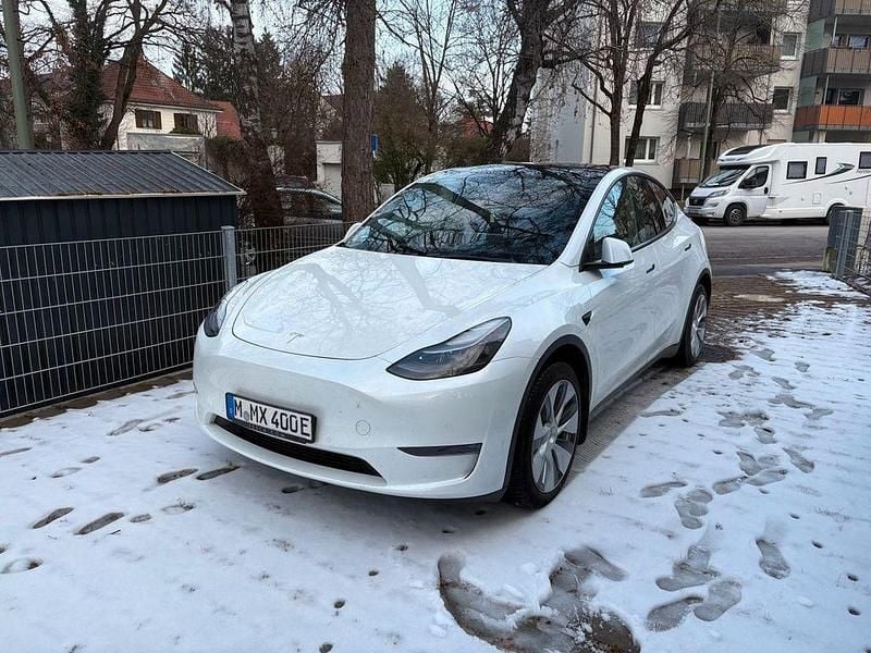 Weiß Gebraucht 2022 Tesla Model Y Long Range AWD SUV | 31.400 € (Fairer Preis) - Bild 1/4