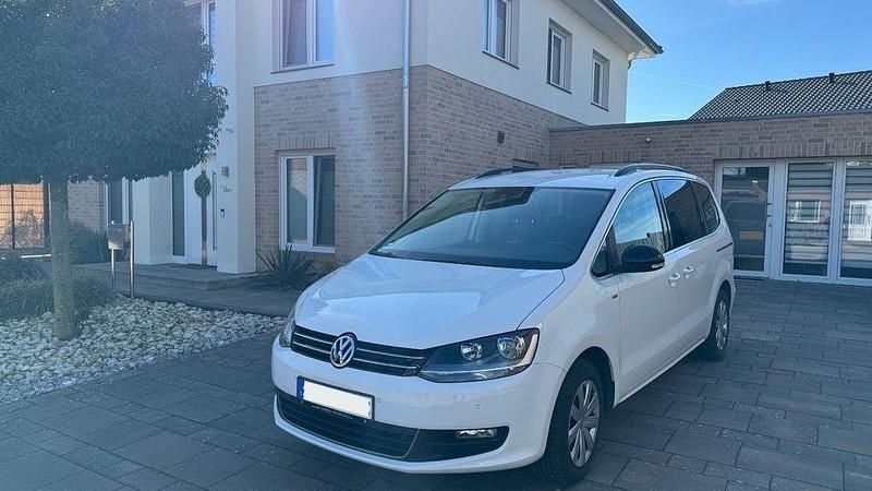 Gebraucht VW Sharan Match 150 PS (110 kW) 2012 Weiß Van / Kleinbus