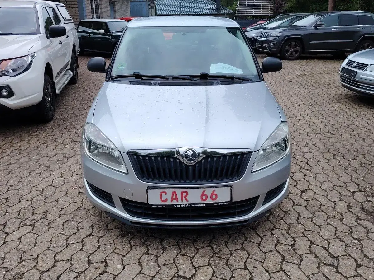 Gebraucht Skoda Fabia 69 PS (50 kW) 2015 Silber Kleinwagen