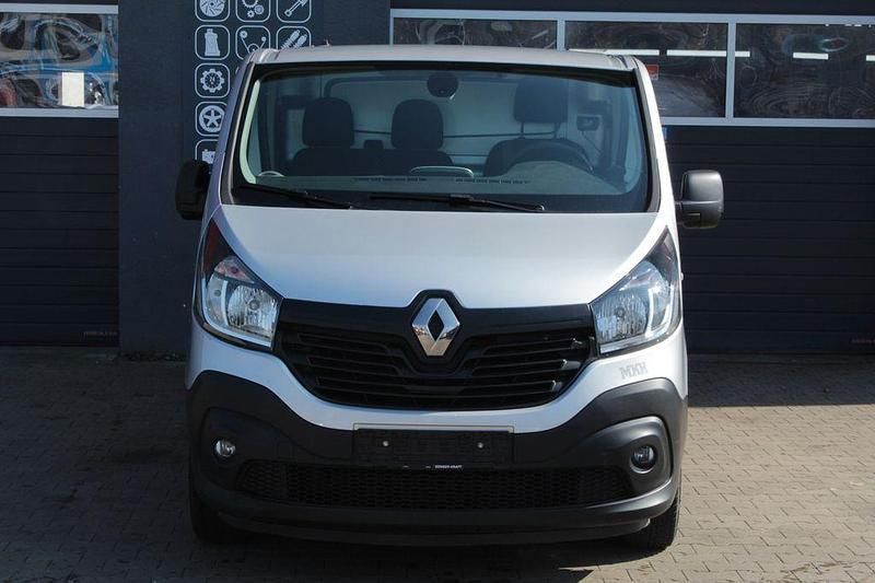 Gebraucht Renault Trafic Komfort 145 PS (106 kW) 2019 Grau Van / Kleinbus