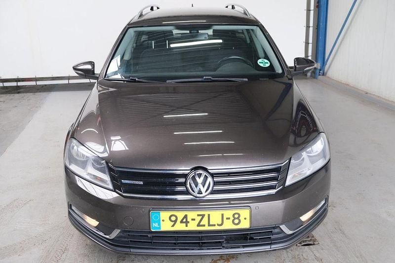 Gebraucht VW Passat 105 PS (77 kW) 2012 Braun Kombi