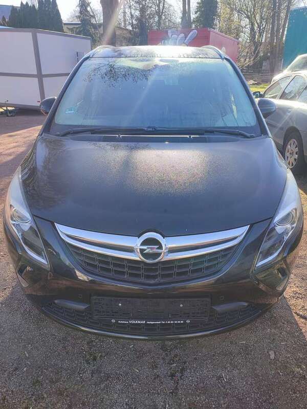 Karbonschw graphitschw midnigh Gebraucht 2015 Opel Zafira Tourer Edition Van / Kleinbus | 4.700 € (Superpreis) - Bild 1/4