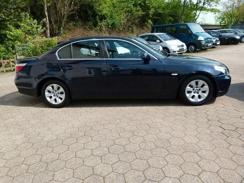 Gebraucht BMW 520 170 PS (125 kW) 2004 Blau Limousine