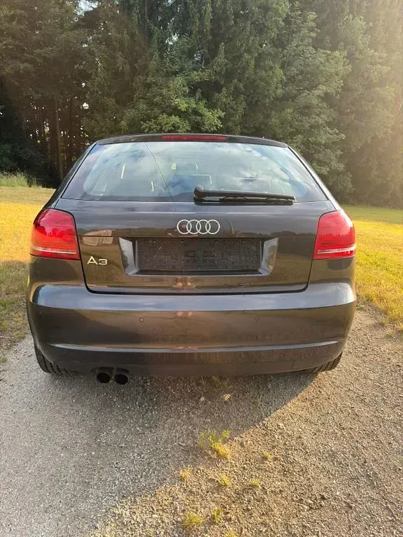 Gebraucht Audi A3 125 PS (91 kW) 2010 Grau Kleinwagen