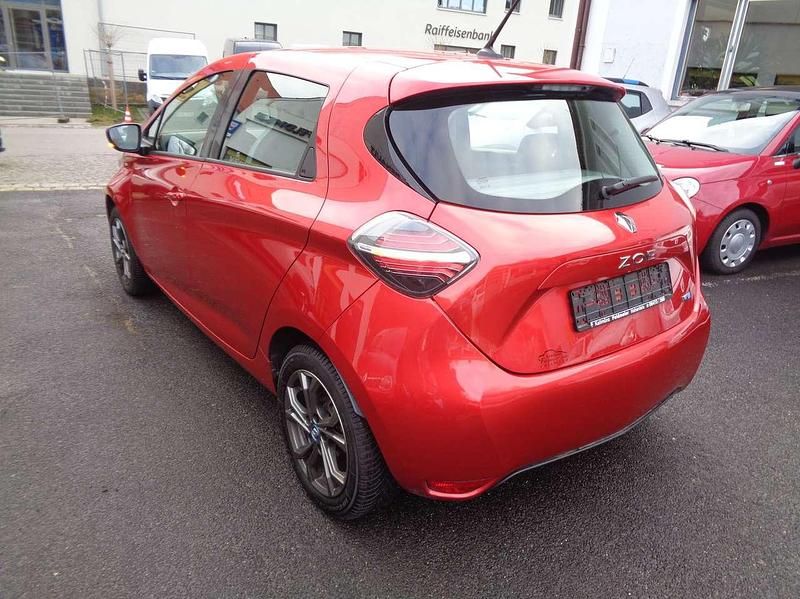 Gebraucht Renault Zoe Experience 50 kW (69 PS) 2020 Feuerrot Kleinwagen