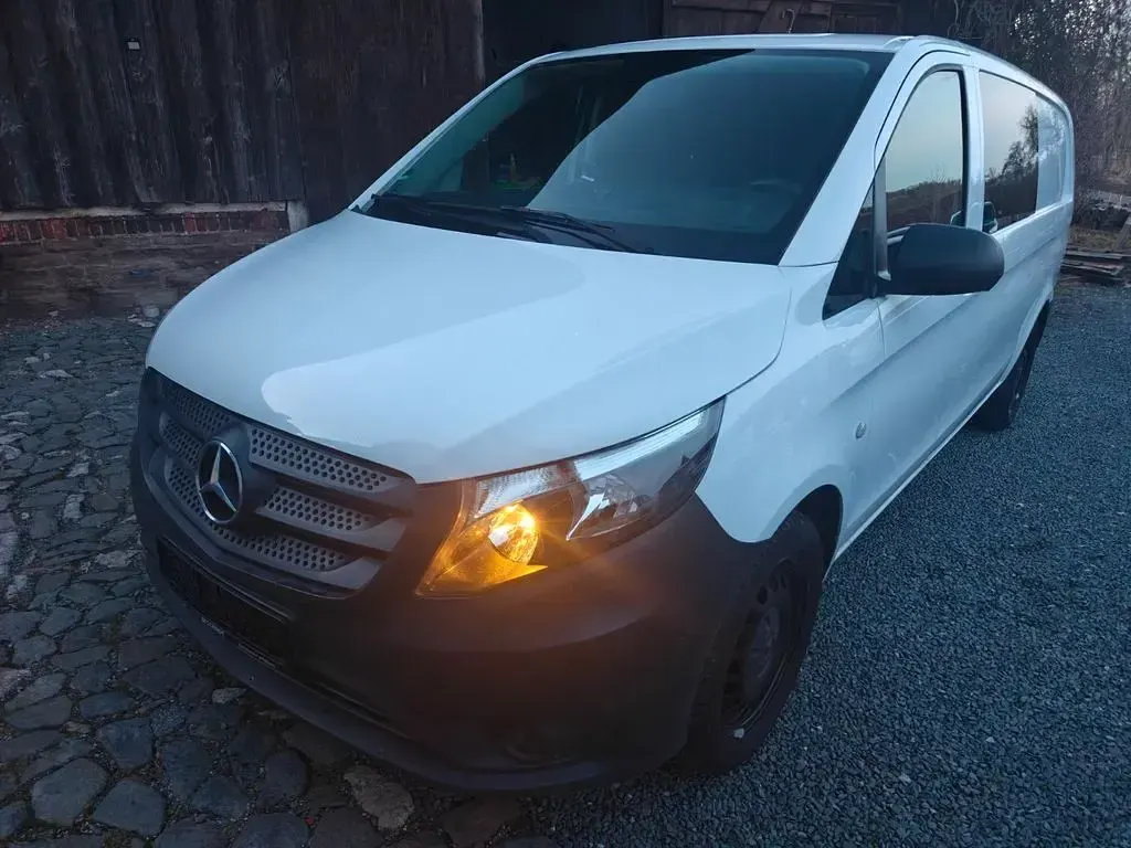Gebraucht Mercedes Vito 163 PS (119 kW) 2023 Weiß Van