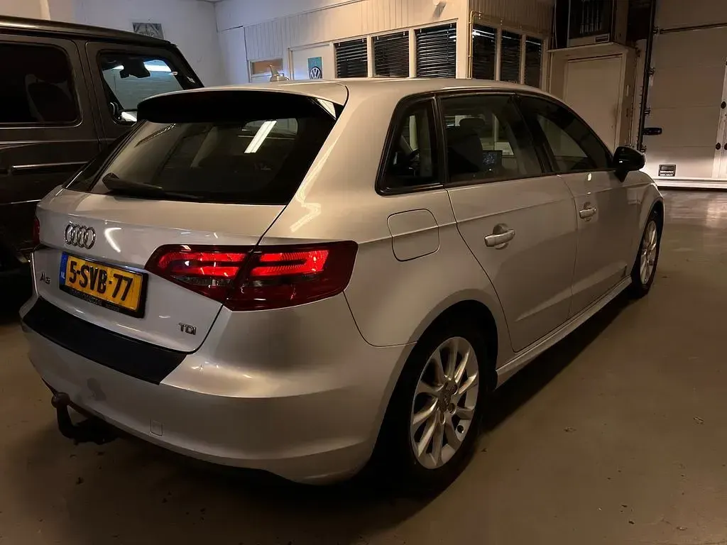Second-hand Audi A3 Performance 110 CP (80 kW) 2013 Gri Berlinǎ