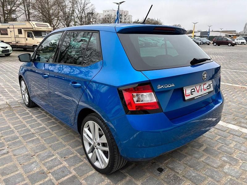 Gebraucht Skoda Fabia Style 90 PS (66 kW) 2015 Blau Limousine