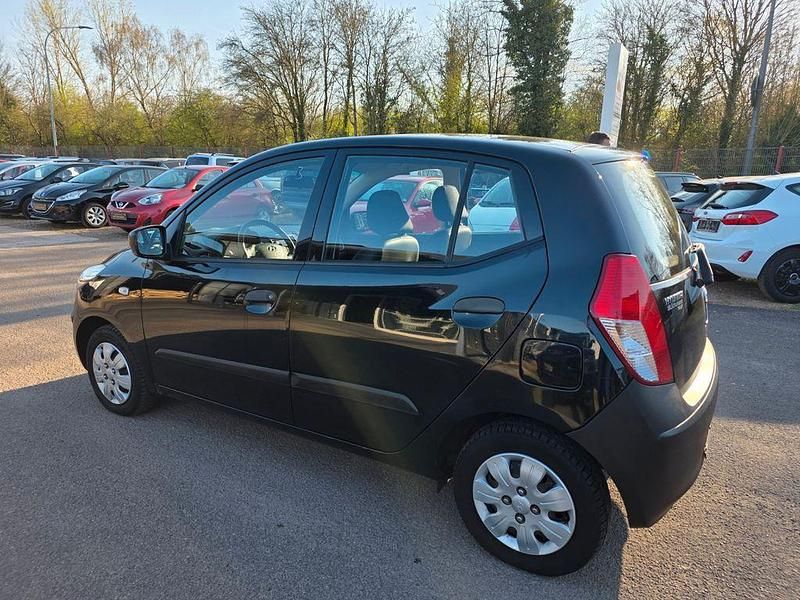 Gebraucht Hyundai i10 67 PS (49 kW) 2010 Schwarz Kleinwagen