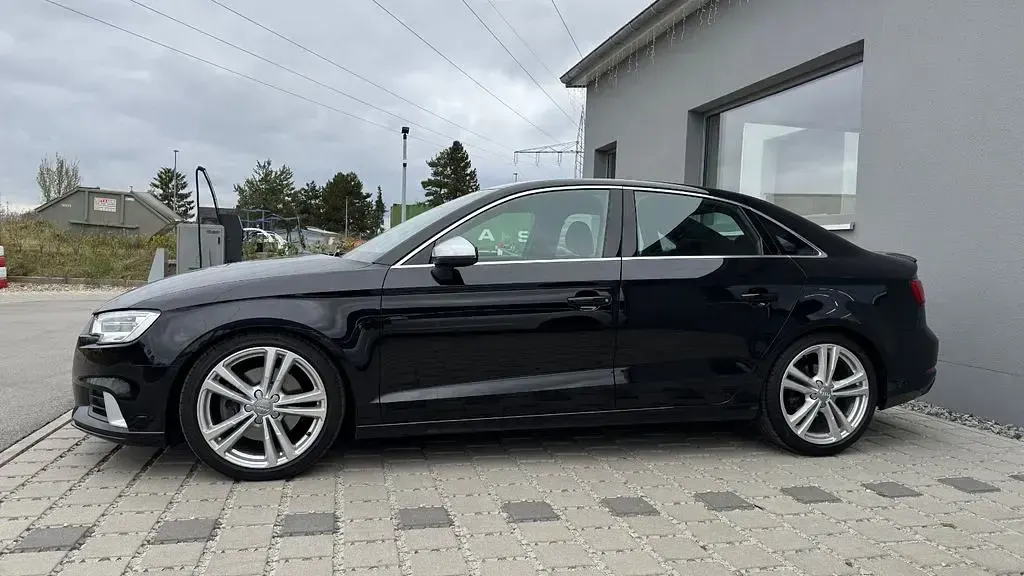 Gebraucht Audi A3 150 PS (110 kW) 2018 Schwarz Limousine