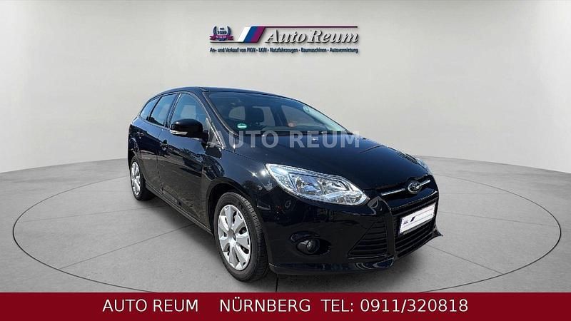 Gebraucht Ford Focus Trend 101 PS (74 kW) 2014 Schwarz Kombi