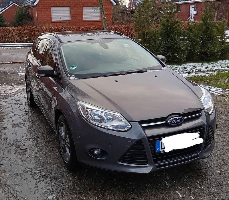 Usata Ford Focus 125 CV (91 kW) 2013 Grigio Station wagon