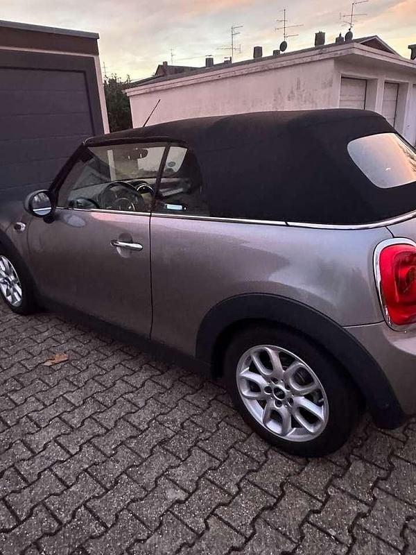 Second-hand Mini Cooper Cabriolet 136 CP (100 kW) 2017 Argintiu Cabrio