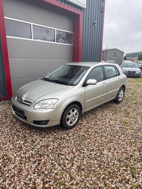 Silber Gebraucht 2006 Toyota Corolla Edition Limousine | 5.999 € (Fairer Preis) - Bild 1/4