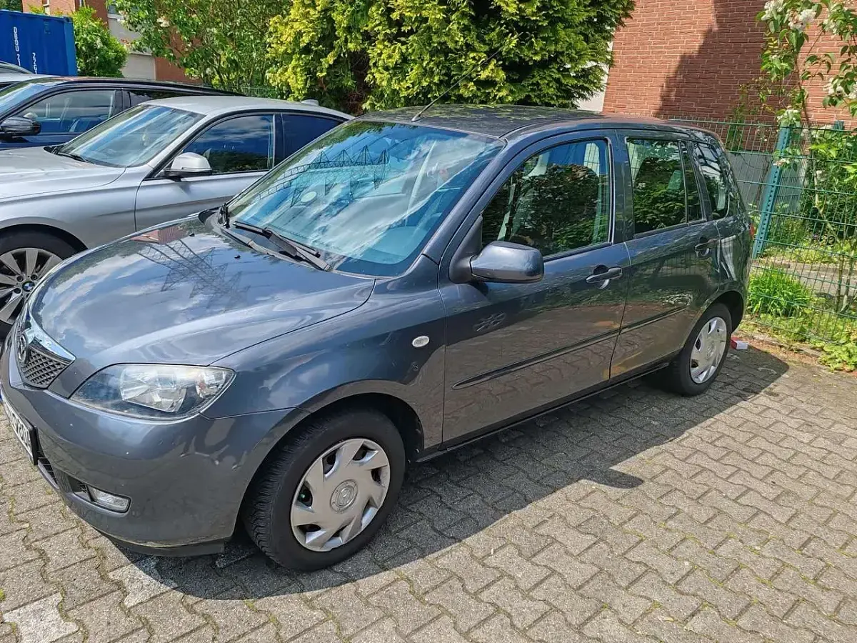 Brugt Mazda 2 75 HK (55 kW) 2005 Grå Hatchback