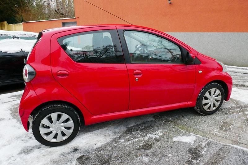 Gebraucht Toyota Aygo Cool 68 PS (50 kW) 2014 Rot Kleinwagen