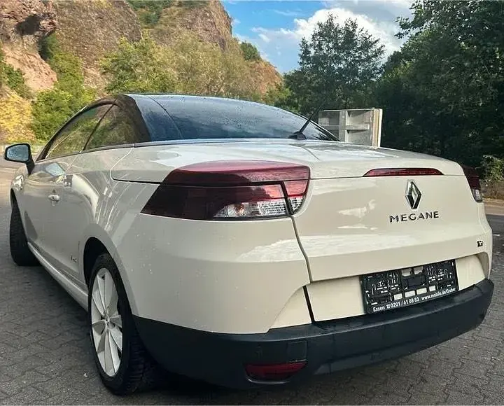 Gebraucht Renault Mégane Cabriolet 131 PS (96 kW) 2012 Gelb Cabrio