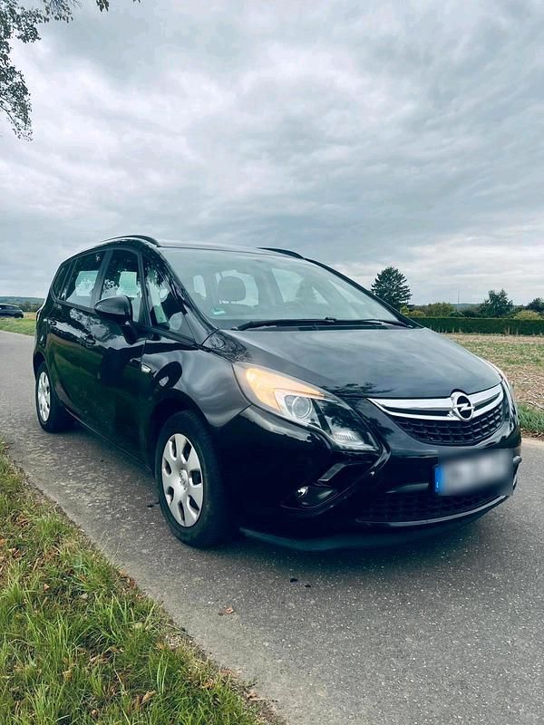 Schwarz Gebraucht 2013 Opel Zafira Tourer Van / Kleinbus | 4.600 € (Guter Preis) - Bild 1/4