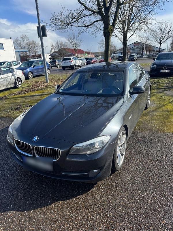 Gebraucht BMW 530 245 PS (180 kW) 2010 Schwarz Limousine