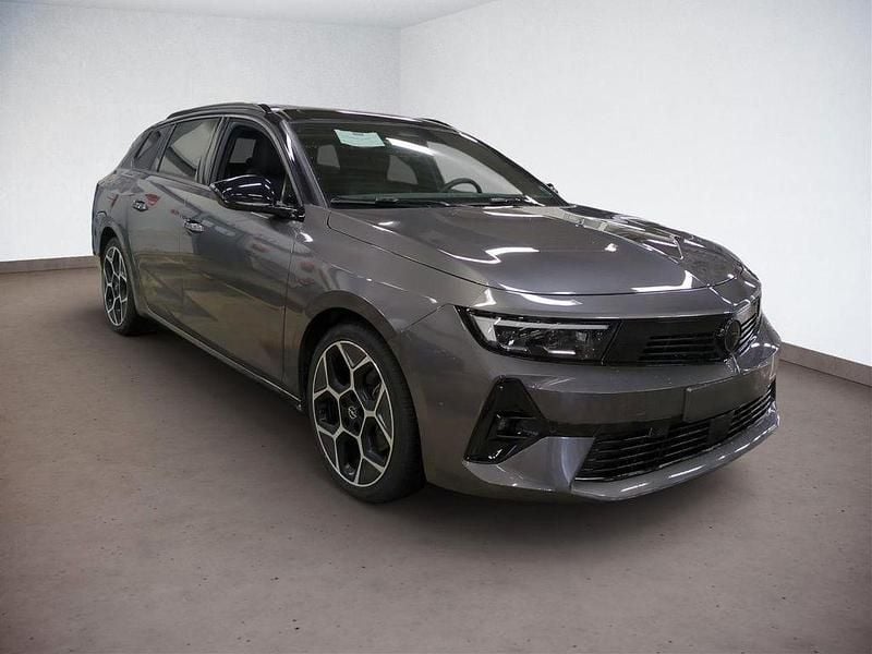 Gebraucht Opel Astra Ultimate 131 PS (96 kW) 2024 Vulkan grau Kombi