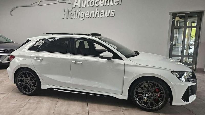 Gebraucht Audi RS3 Ambiente 400 PS (294 kW) 2025 Weiß Limousine