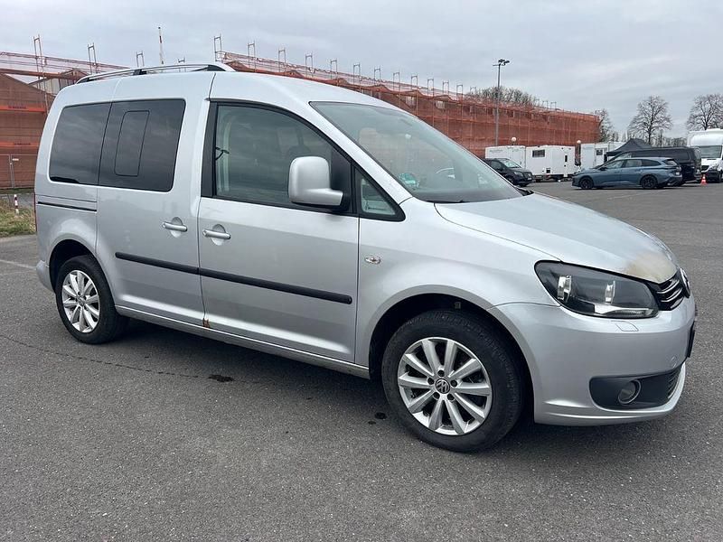 Second-hand VW Caddy Highline 140 CP (102 kW) 2013 Argintiu Monovolum
