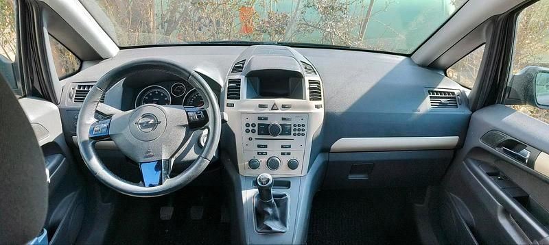 Gebraucht Opel Zafira 140 PS (102 kW) 2008 Schwarz Van / Kleinbus