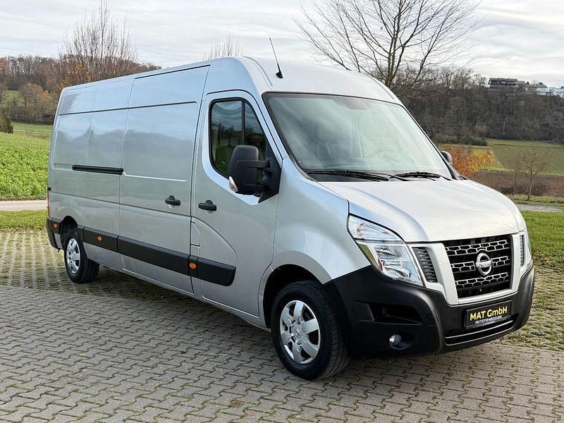 Silber Gebraucht 2019 Nissan NV400 Van | 15.990 € (Fairer Preis) - Bild 1/4
