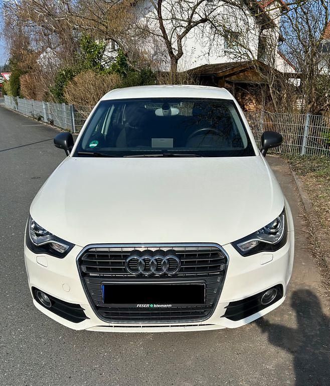 Gebraucht Audi A1 Sportback Ambition 105 PS (77 kW) 2013 Weiß Kleinwagen