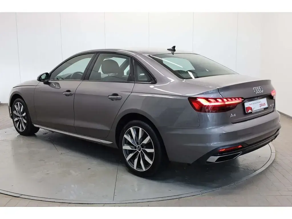 Gebraucht Audi A4 Advanced 204 PS (150 kW) 2022 Terragrau metallic Limousine