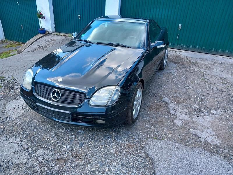 Gebraucht Mercedes SLK320 218 PS (160 kW) 2000 Schwarz Cabrio