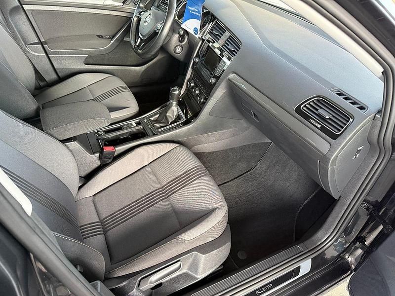 Gebraucht VW Golf VII Allstar 86 PS (63 kW) 2016 Carbon steel grey Limousine