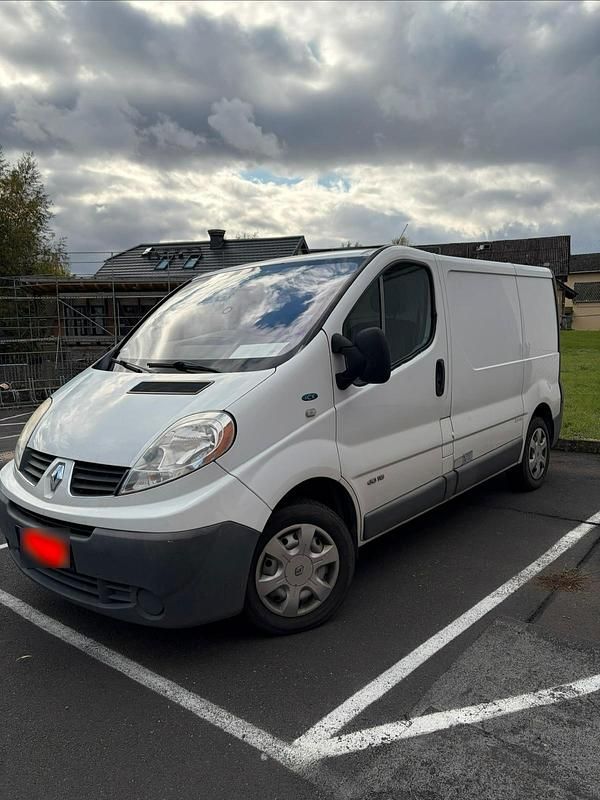 Gebraucht Renault Trafic 110 PS (80 kW) 2012 Weiß Van / Kleinbus